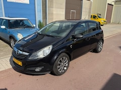 Opel Corsa - 1.2-16V '111' Edition bj. 2010 Airco koud nwe APK Leuke uitvoering met NAP en boekjes. APK
