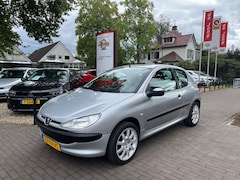 Peugeot 206 - 1.4 XT AUTOMAAT *58.000KM* / RADIO-USB / 16'' LM-VELGEN