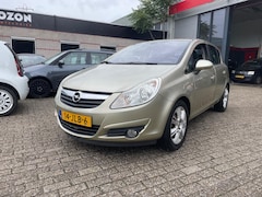 Opel Corsa - 1.4-16V Cosmo 125.000 km veel opties
