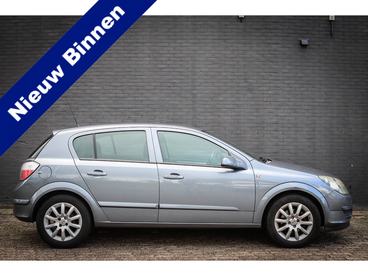 Opel Astra - 1.4 Enjoy Nieuw binnen - AutoWereld.nl