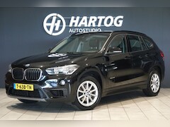 BMW X1 - sDrive18i High Executive + SENSOREN / STOELVERWARMING / NAVIGATIE