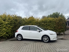 Toyota Auris - 1.3 Aspiration navigatie Dealer onderhouden