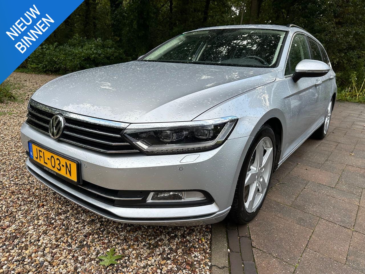 Volkswagen Passat Variant - 1.5 TSI Comfortline LED koplampen 18" lichtmetaal ACC DSG Camera - AutoWereld.nl