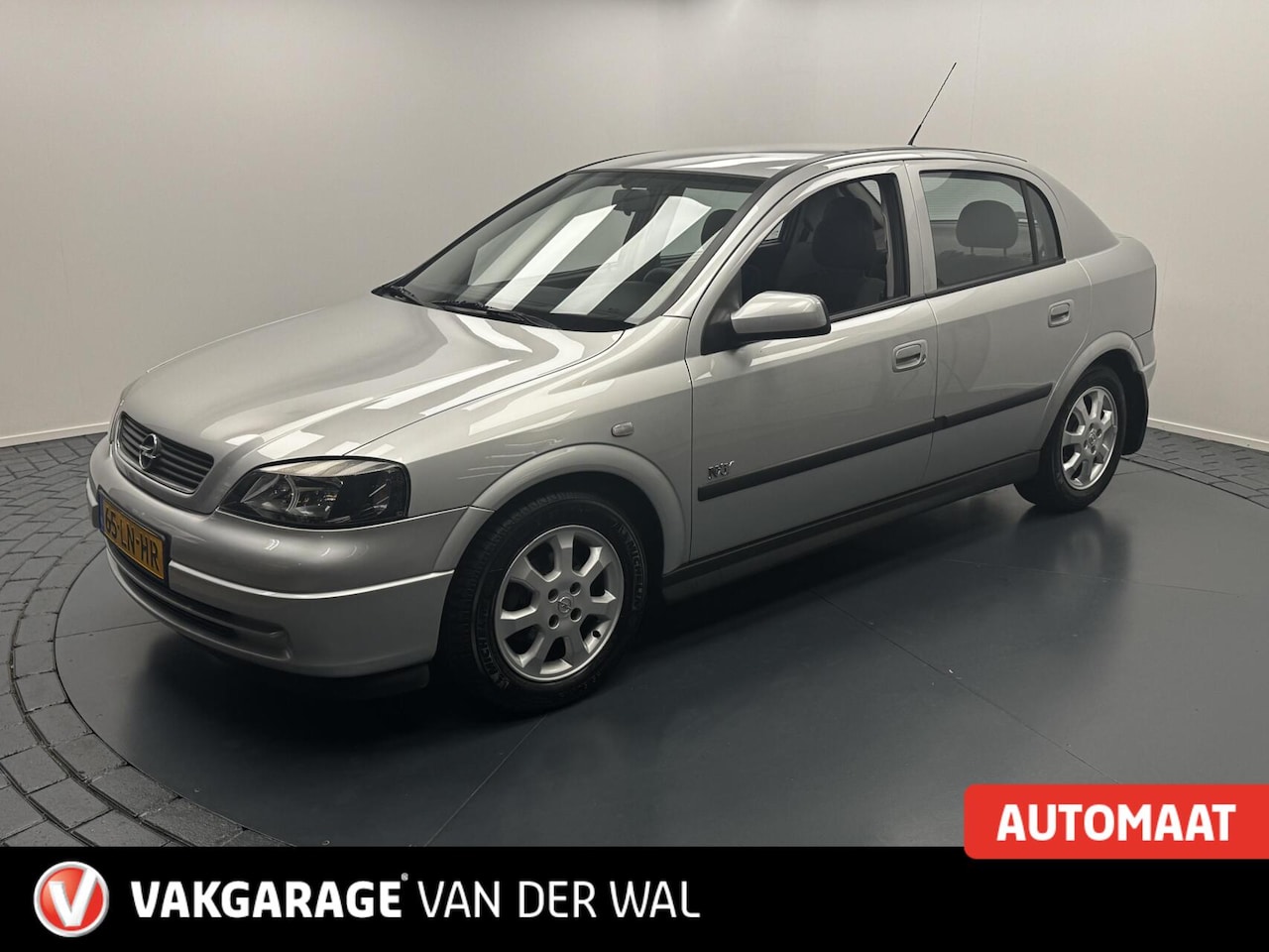 Opel Astra - 1.6i Njoy Automaat-Airco-Trekhaak-Lm15''velgen-Elek.ramen-Elek.spiegels - AutoWereld.nl