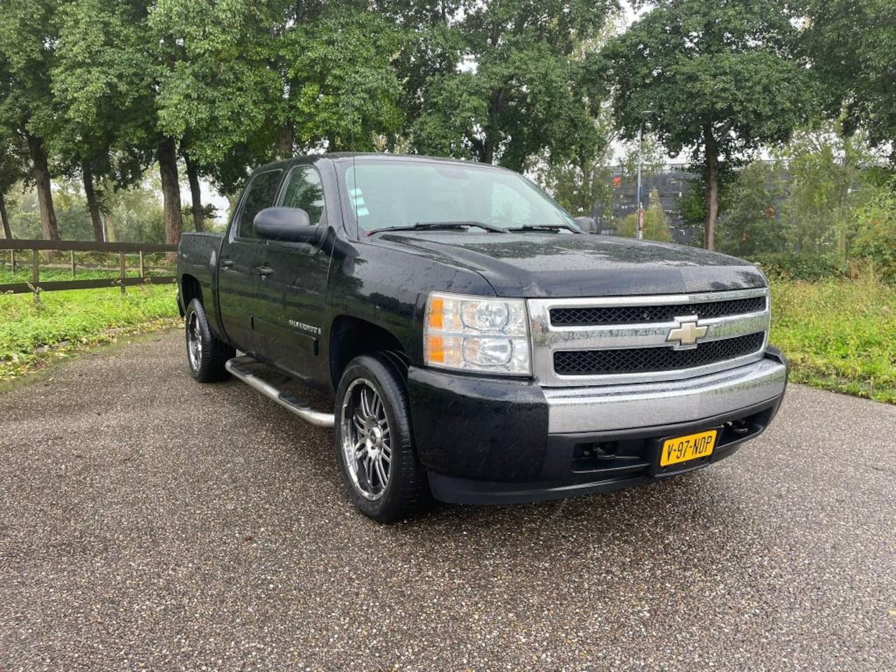Chevrolet Silverado - Pick-up Automaat V8 Airco DubbelCabineBenzine Grijskenteken Bestelauto - AutoWereld.nl