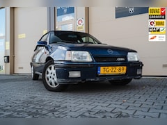 Opel Kadett - 2.0i GSi
