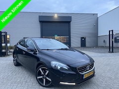 Volvo V40 - 2.0 D4 NAVI/CLIMA R-DESIGN 2014