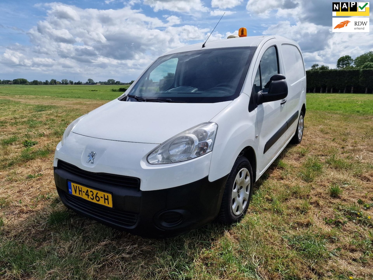 Peugeot Partner - 120 1.6 Hdi bj 2014 km.stand orgin. 134000 NAP inruil mogelijk - AutoWereld.nl