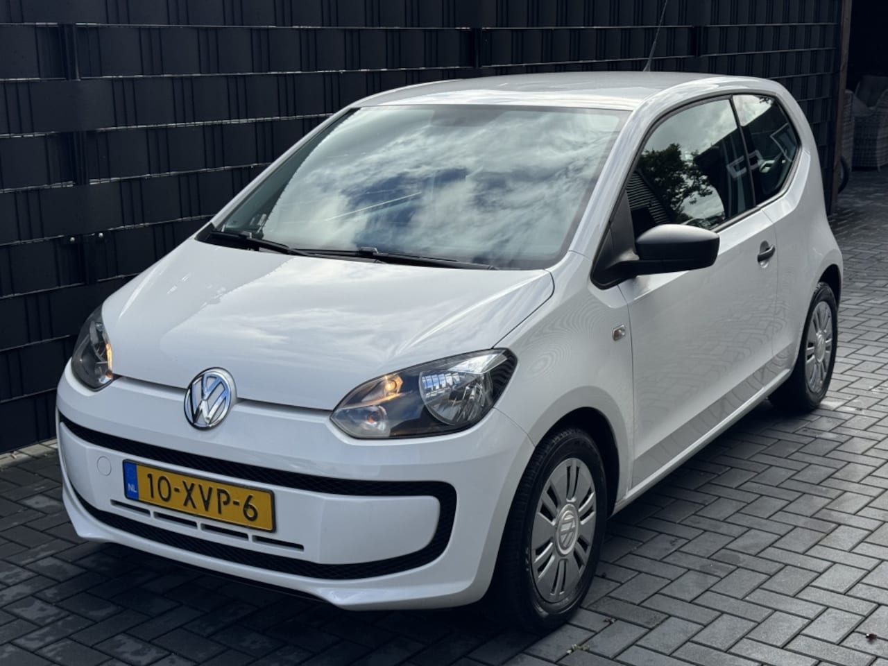 Volkswagen Up! - 1.0 take up! BlueM. WIT| 3DRS| USB| NAP| NIEUWE APK - AutoWereld.nl