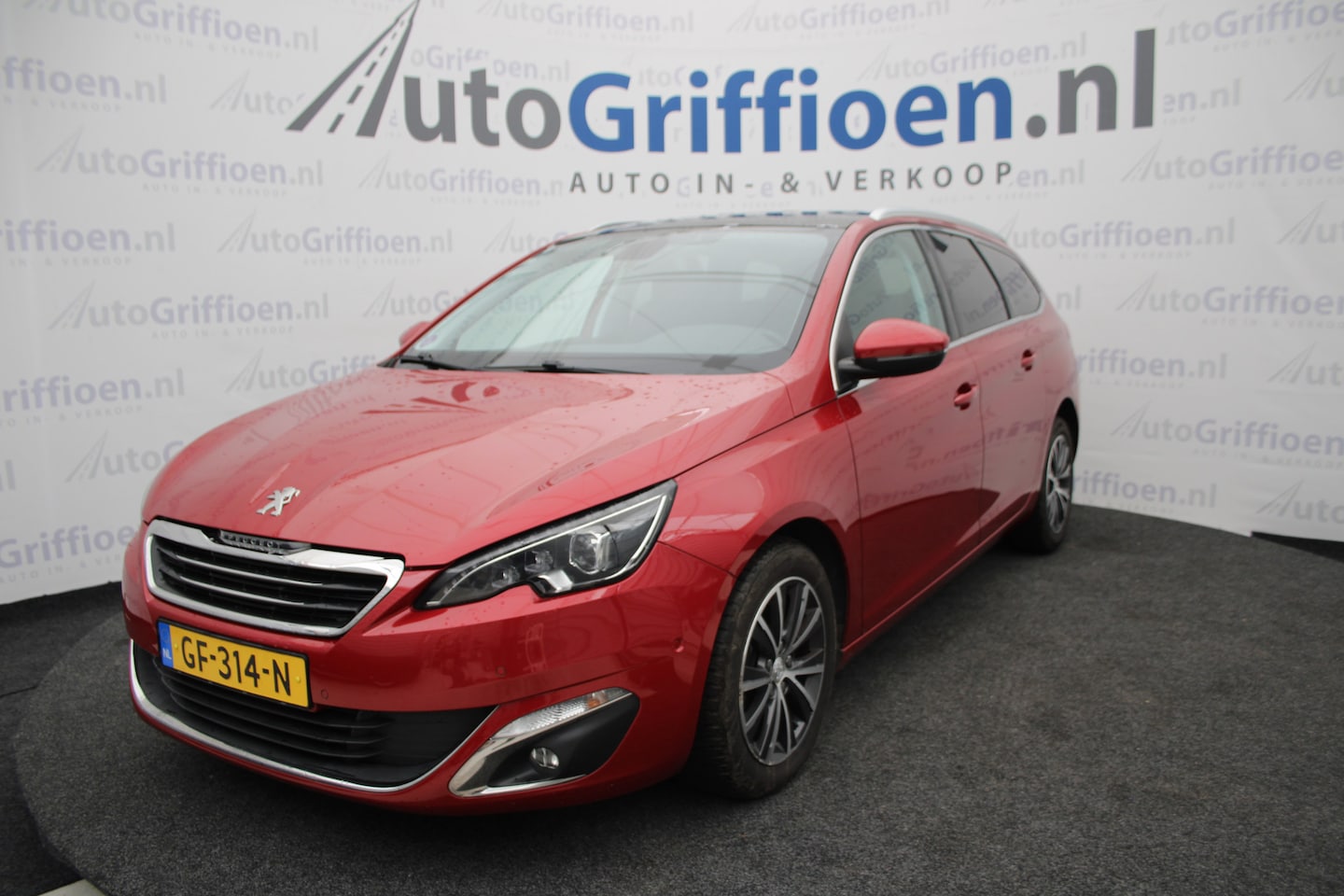 Peugeot 308 SW - 1.2 PureTech Blue Lease Premium keurige station met trekhaak - AutoWereld.nl