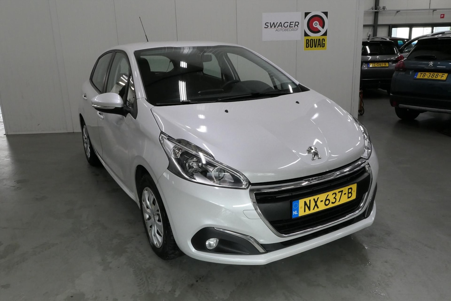 Peugeot 208 - 1.2 Puretech 82pk 5D Blue Lion (Goed onderhouden) - AutoWereld.nl