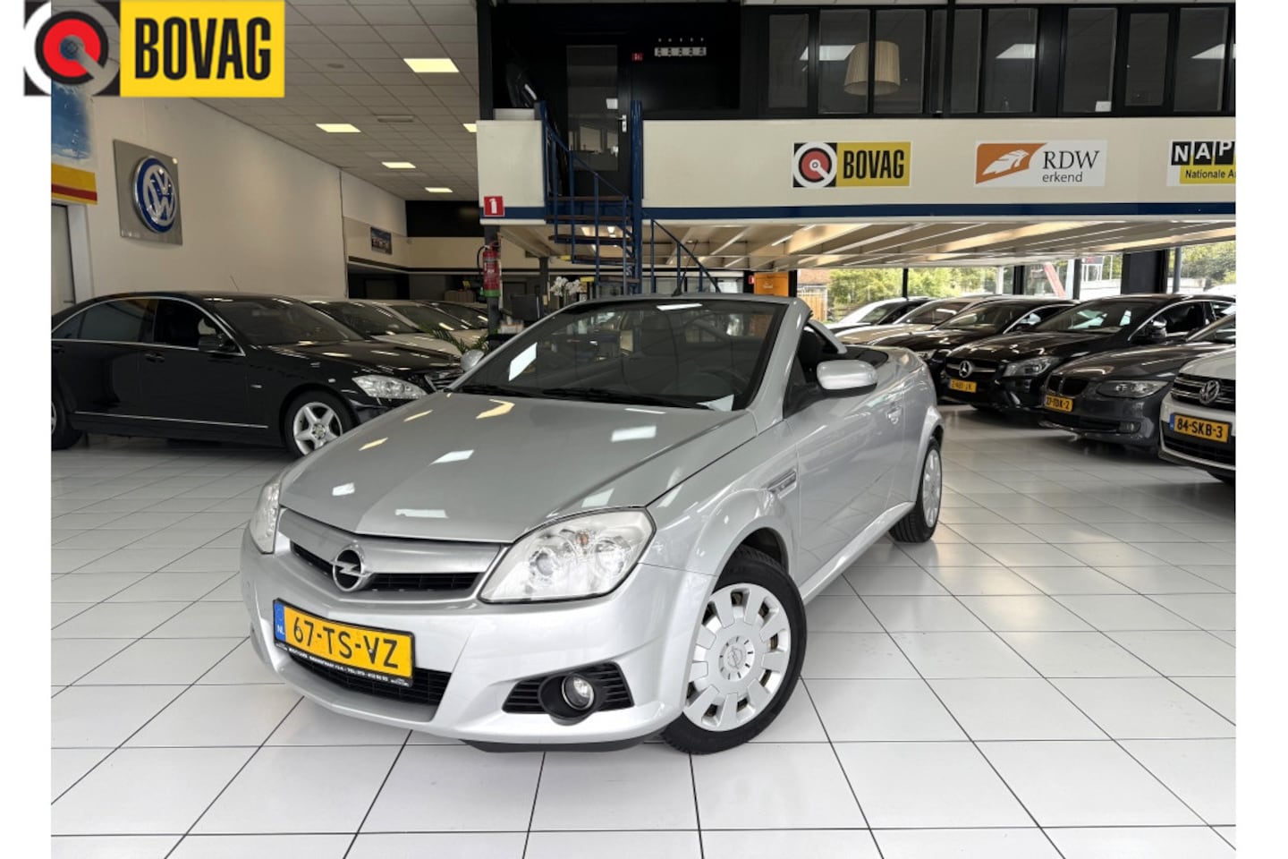 Opel Tigra TwinTop - 1.4-16V Rhythm 1.4-16V Rhythm - AutoWereld.nl
