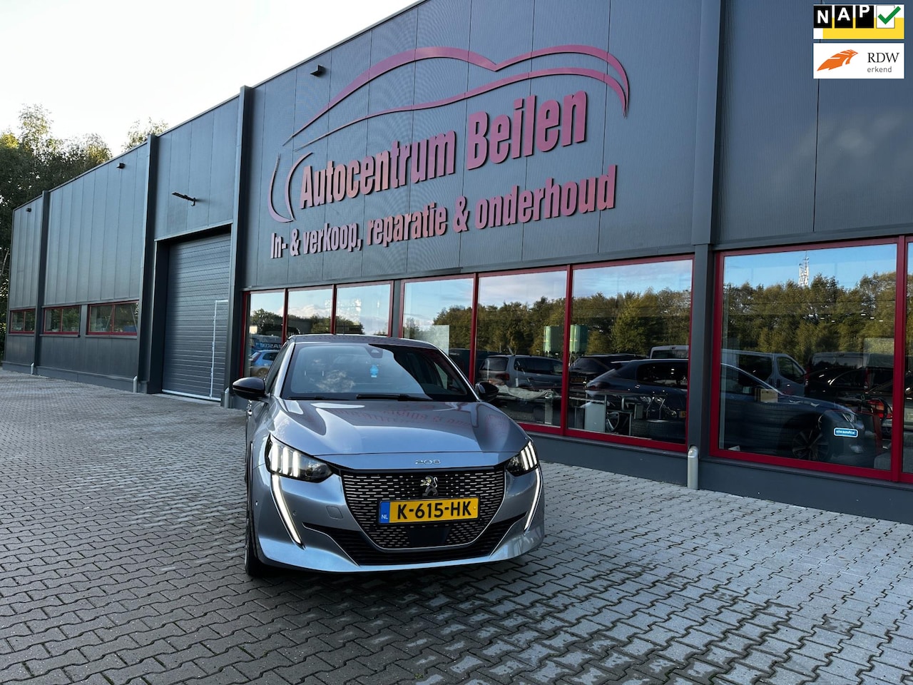 Peugeot e-208 - EV GT 350 50 kWh / 1-TE EIGENAAR / DEALER ONDERHOUDEN / LED / NAVI / STOELVERW. / CARPLAY - AutoWereld.nl