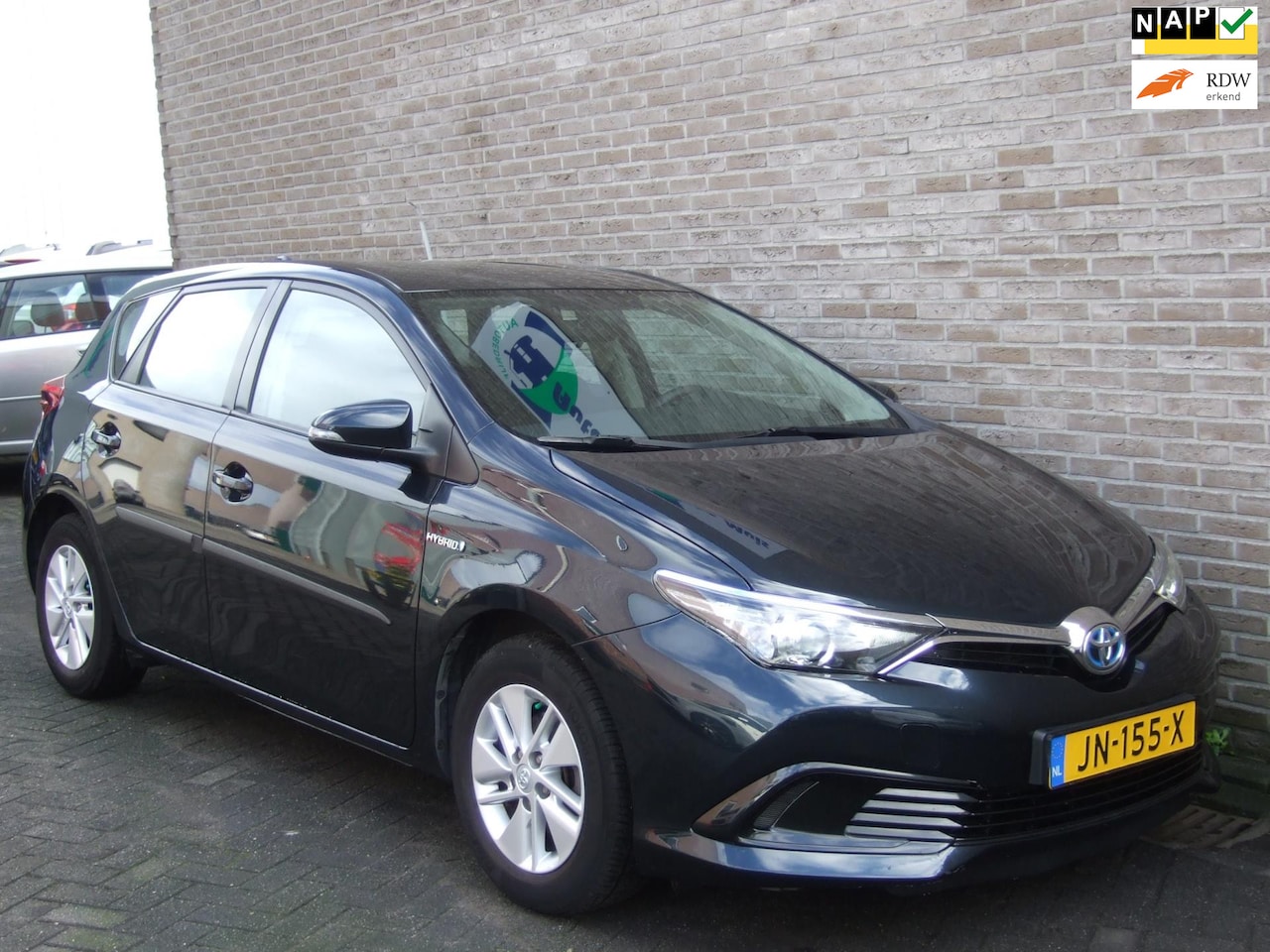 Toyota Auris - 1.8 Hybrid Now - Trekhaak afn. - Dealer ond. - - AutoWereld.nl