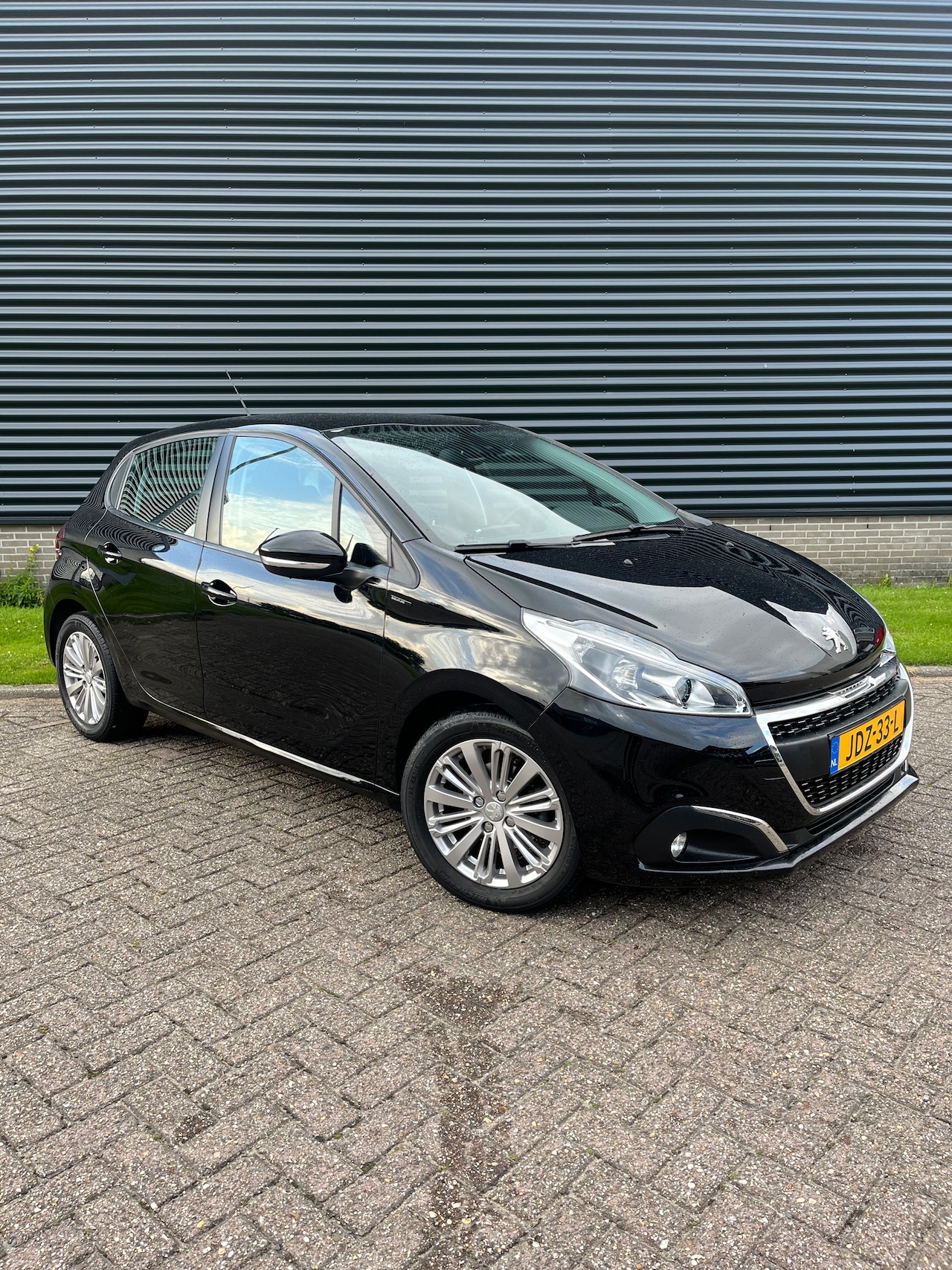 Peugeot 208 - 1.2 PureTech Signature Nieuwe distributie snaar - AutoWereld.nl