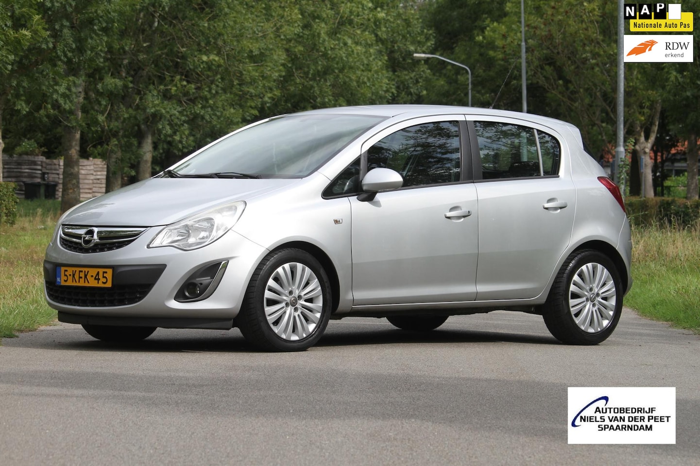 Opel Corsa - 1.4-16V Design Edition 5 deurs / Vol opties / Airco / Stoelverwarming / Parkeersensoren / - AutoWereld.nl