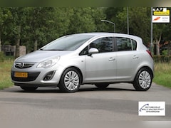 Opel Corsa - 1.4-16V Design Edition 5 deurs / Vol opties / Airco / Stoelverwarming / Parkeersensoren /