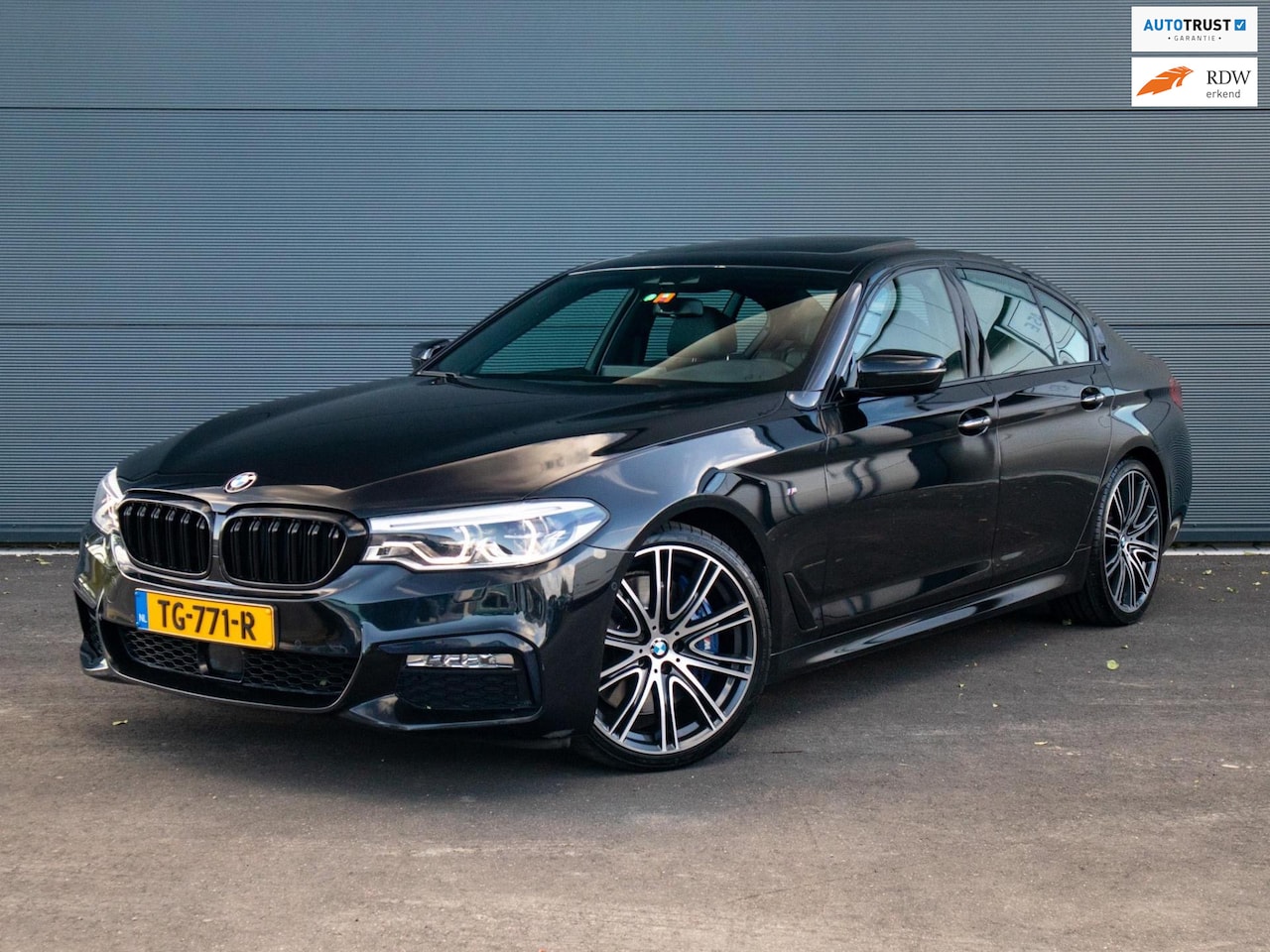 BMW 5-serie - 540i High Executive M Sport, Panoramadak, Individual leder, Harman Kardon, ACC, dealeronde - AutoWereld.nl
