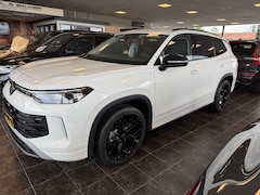 Volkswagen Tayron - 1.5 eTSI Elegance 7p. * Trekhaak * 19inch