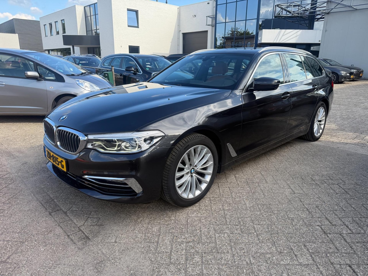 BMW 5-serie Touring - 520d High Executive Edition Bj 2019 Exportprijs EX BPM! - AutoWereld.nl
