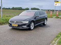 Volkswagen Passat Variant - 1.5 TSI R-Line Business +