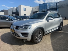 Volkswagen Touareg - 3.0 TDI R-line Bj 2016 Exportprijs EX BPM