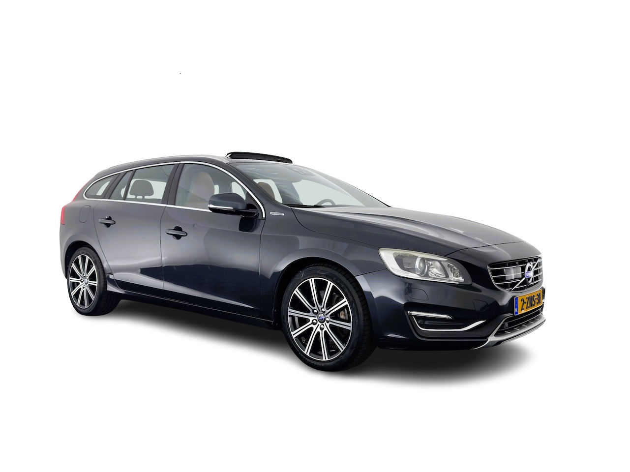 Volvo V60 - 2.4 D6 AWD Plug-In Hybrid Summum Aut. *PANO | LUXURY-LEATHER | XENON | ADAPTIVE-CRUISE | B - AutoWereld.nl