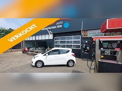 Hyundai i10 - 1.0i 66pk Blue 4pl. i-Drive Blue Navi , Clima
