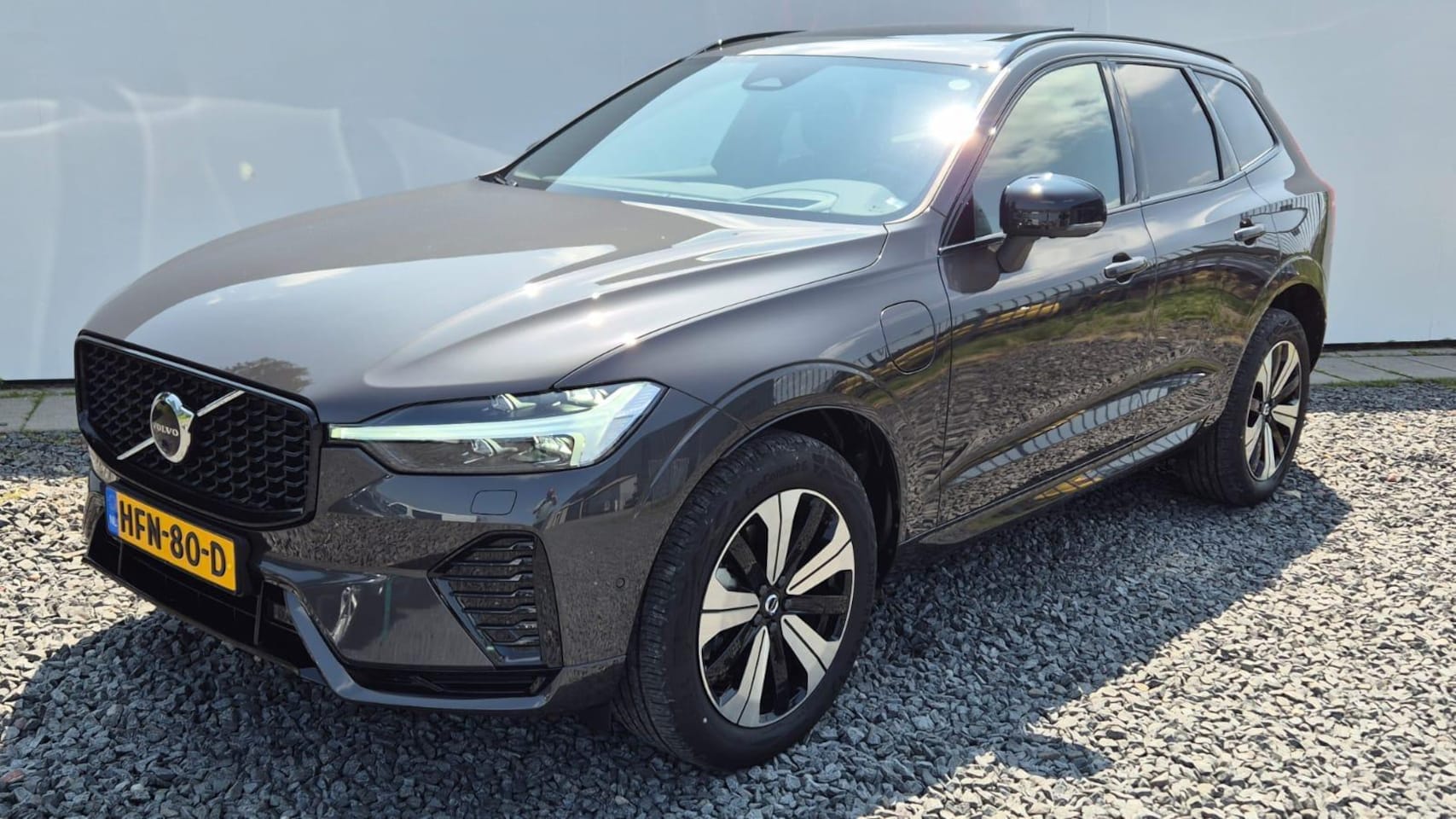 Volvo XC60 - 2.0 T8 Phev AWD Ultra Dark 360 Camera - Leder pakket - Privacy Glas - 21 Inch Licht metaal - AutoWereld.nl