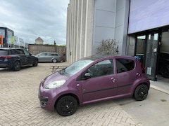 Peugeot 107 - 1.0 Envy LED AIRCO NAVI NAP ZEER NETTE STAAT
