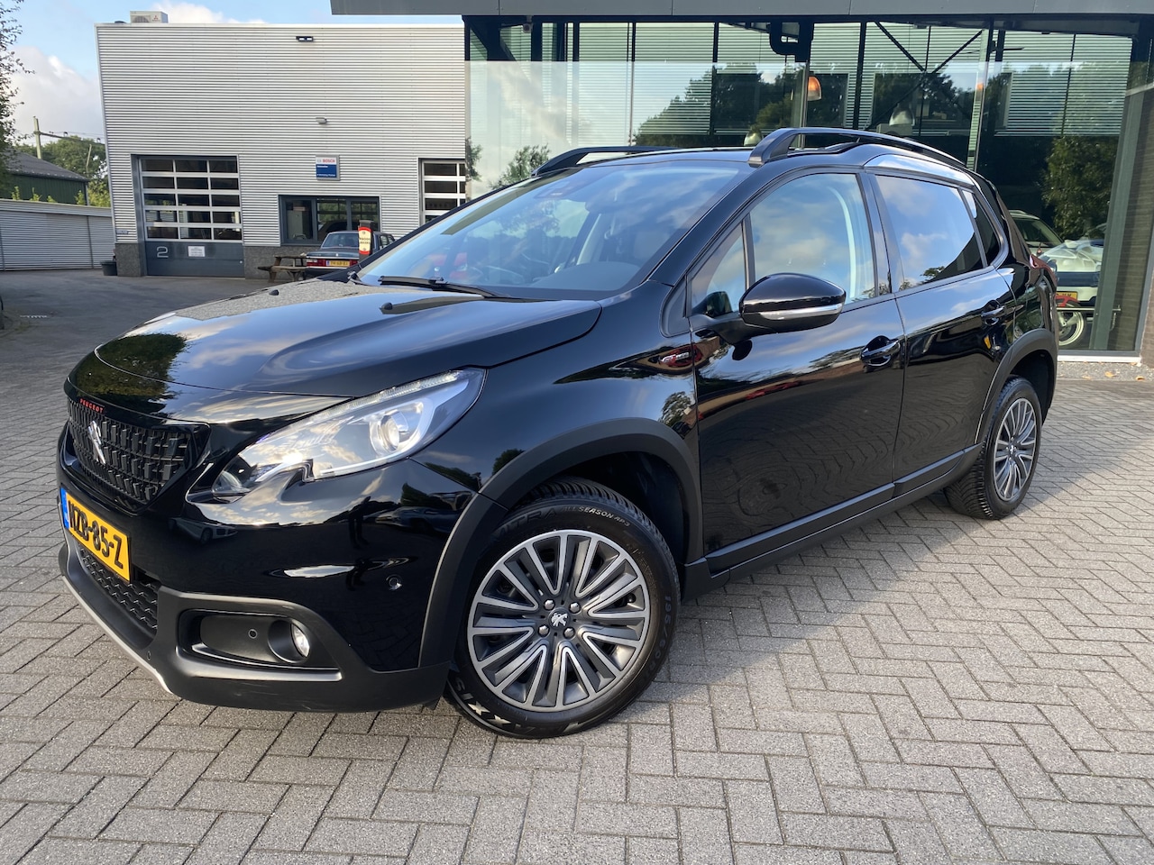 Peugeot 2008 - 1.2 PureTech GT-Line Automaat Panoramadak - AutoWereld.nl