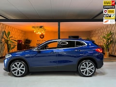 BMW X2 - SDrive20i Executive Garantie Head-Up StoelVW Elek Achterklep Cruise Clima Navi PDC Led Sfe