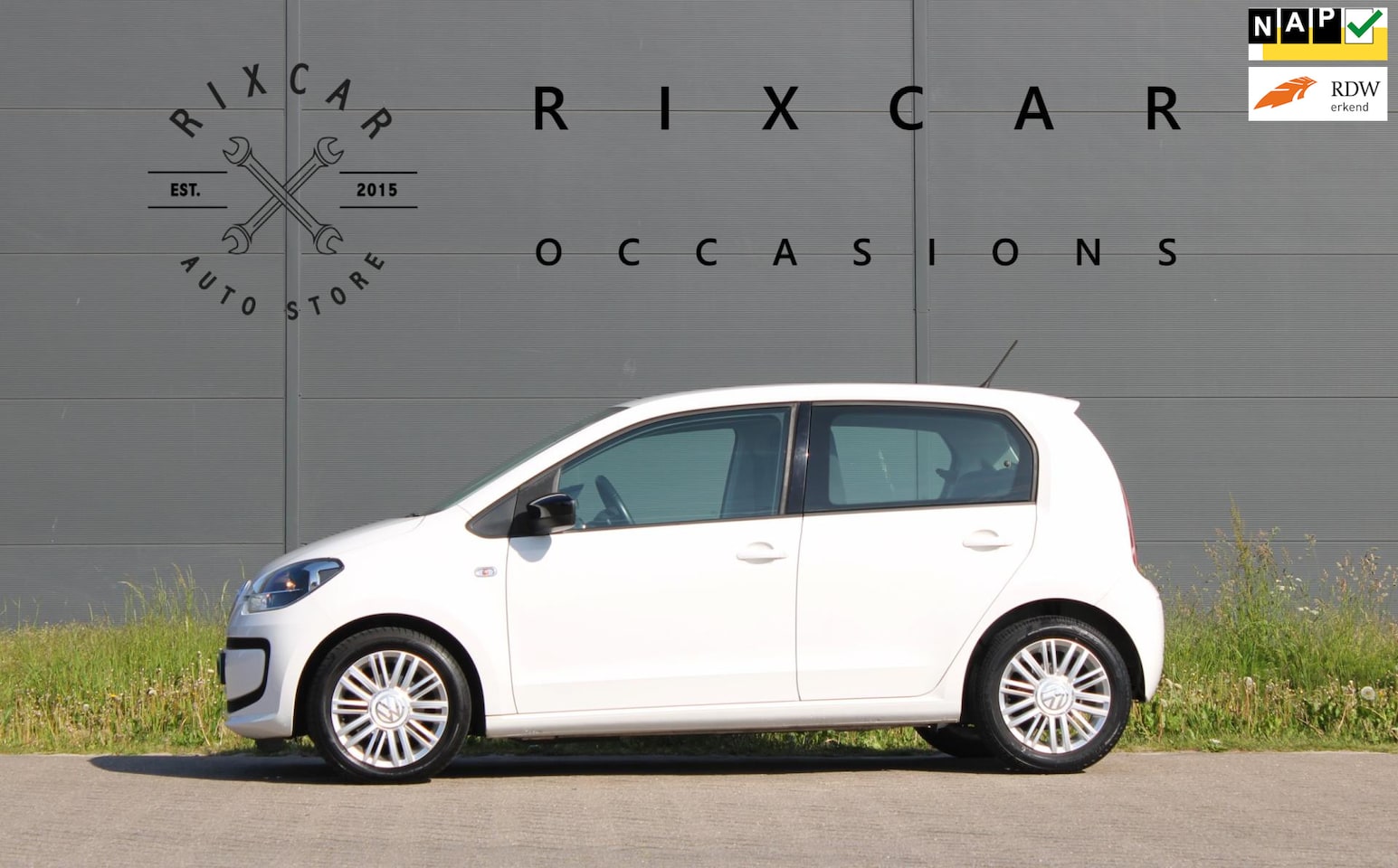 Volkswagen Up! - 1.0 up! Edition BlueMotion Airco Navi 15"LM - AutoWereld.nl