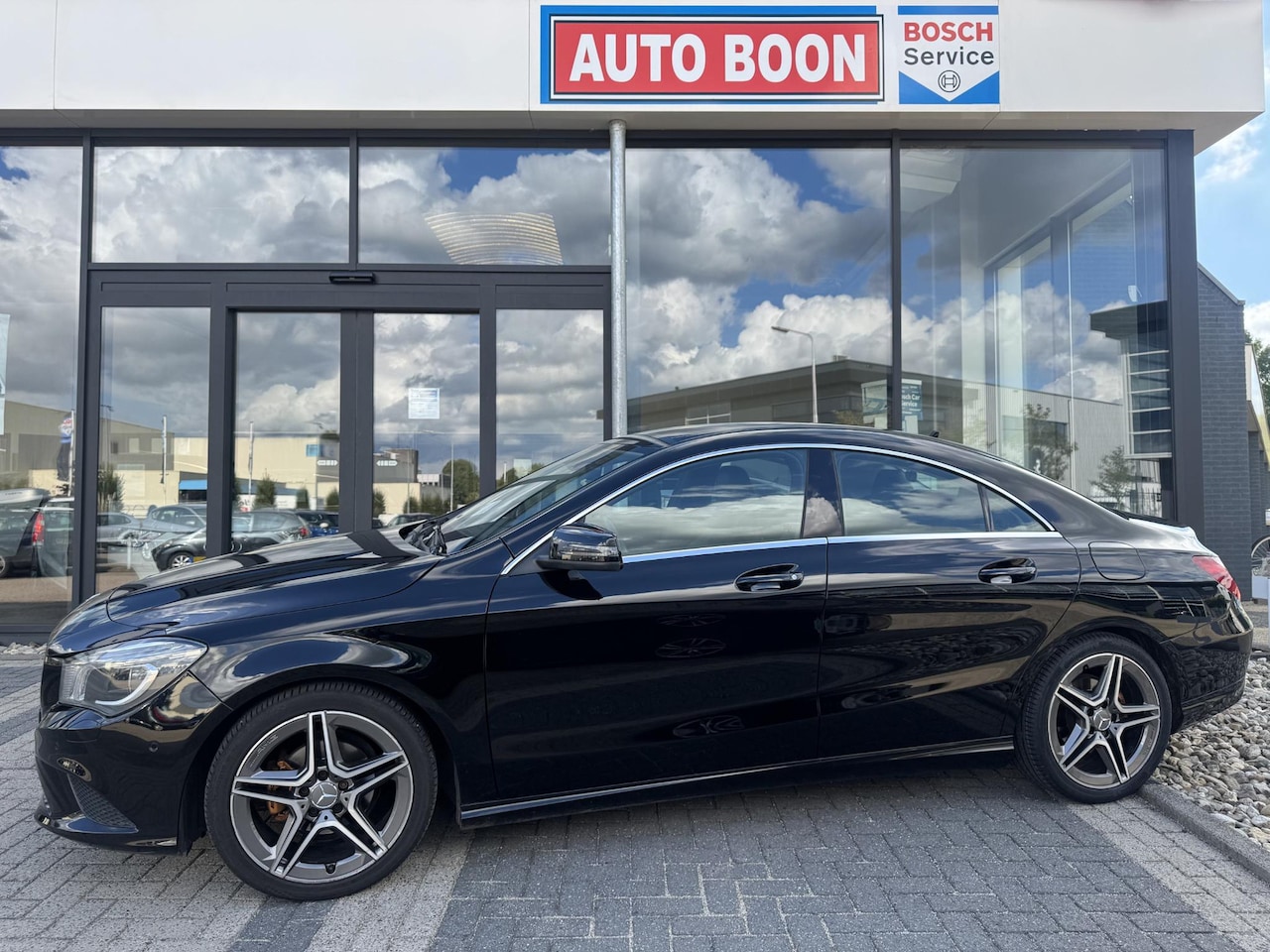 Mercedes-Benz CLA-Klasse - 180 122PK : VOL LEER/SFEER/18”/2xPDC MEDIA/BTA/S&S/LED - 2e EIG. - KM=NAP - - AutoWereld.nl