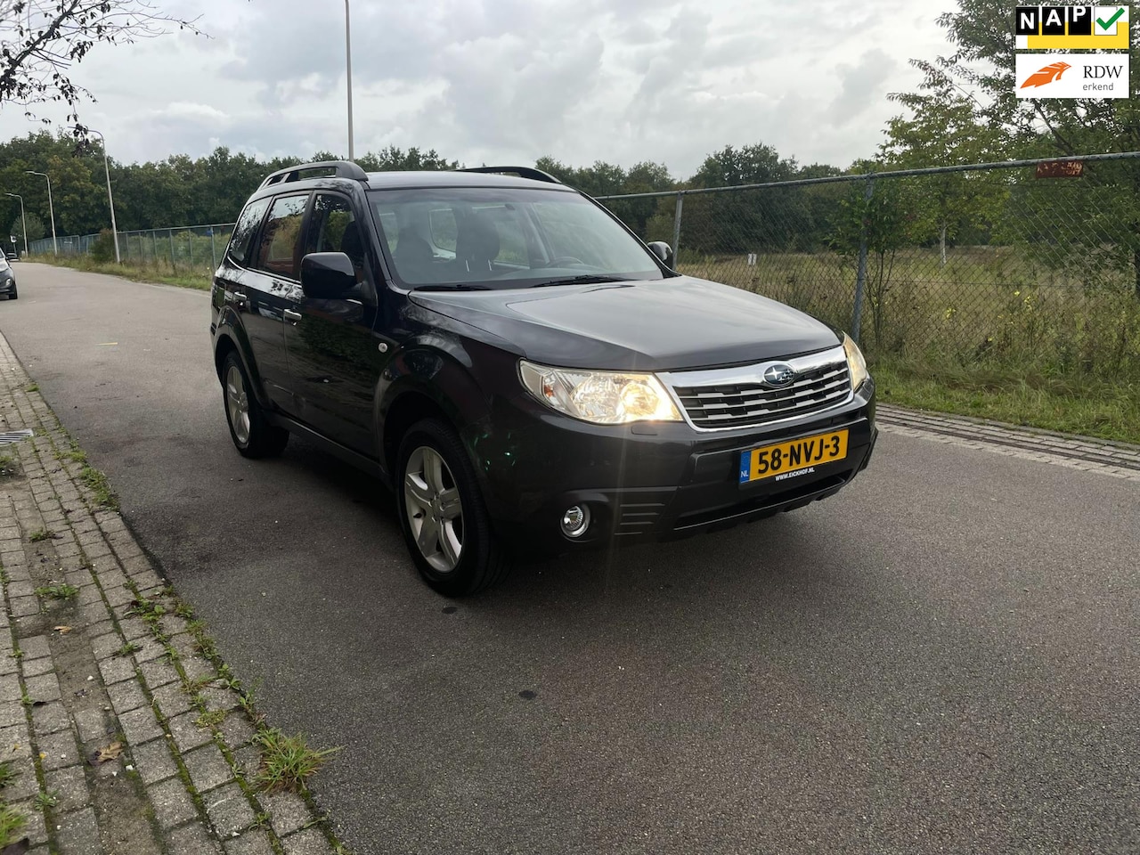 Subaru Forester - 2.0 XS Luxury {Zeer Mooie Forester} - AutoWereld.nl