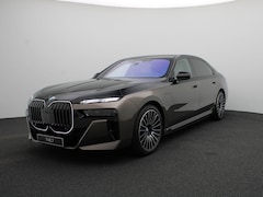 BMW 7-serie - 750e xDrive | Individual Lak | M Sportpakket Pro | Connoisseur Pack | Innovation Pack