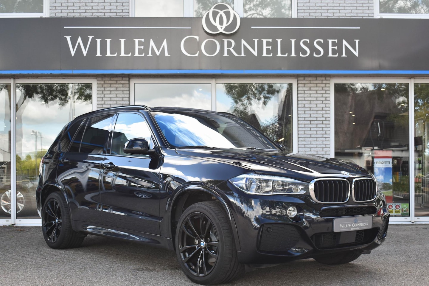 BMW X5 - xDrive30d High Executive Pano Trekhaak ACC Camera - AutoWereld.nl
