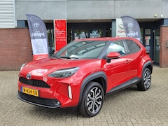 Toyota Yaris Cross - 1.5 Hybrid FIRST EDITION LEER TREKHAAK STOELVERW KEYLESS NAVI CAMERA CLIMA AD-CRUISE APPLE