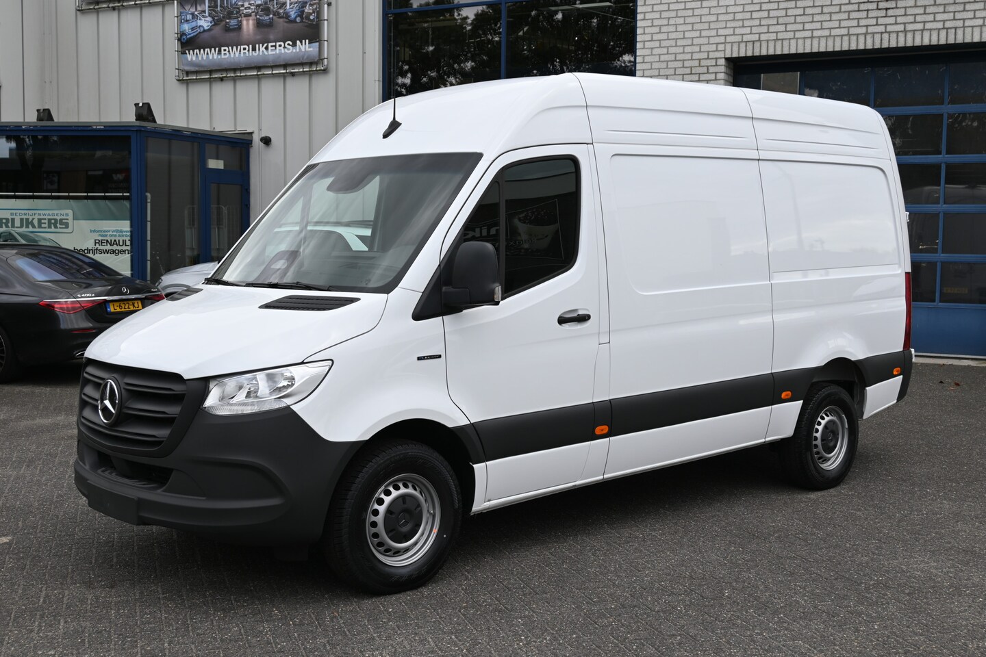 Mercedes-Benz eSprinter - 314 L2H2 Pro 81kWh Smartphone integratie pakket, 115kW DC laden - AutoWereld.nl