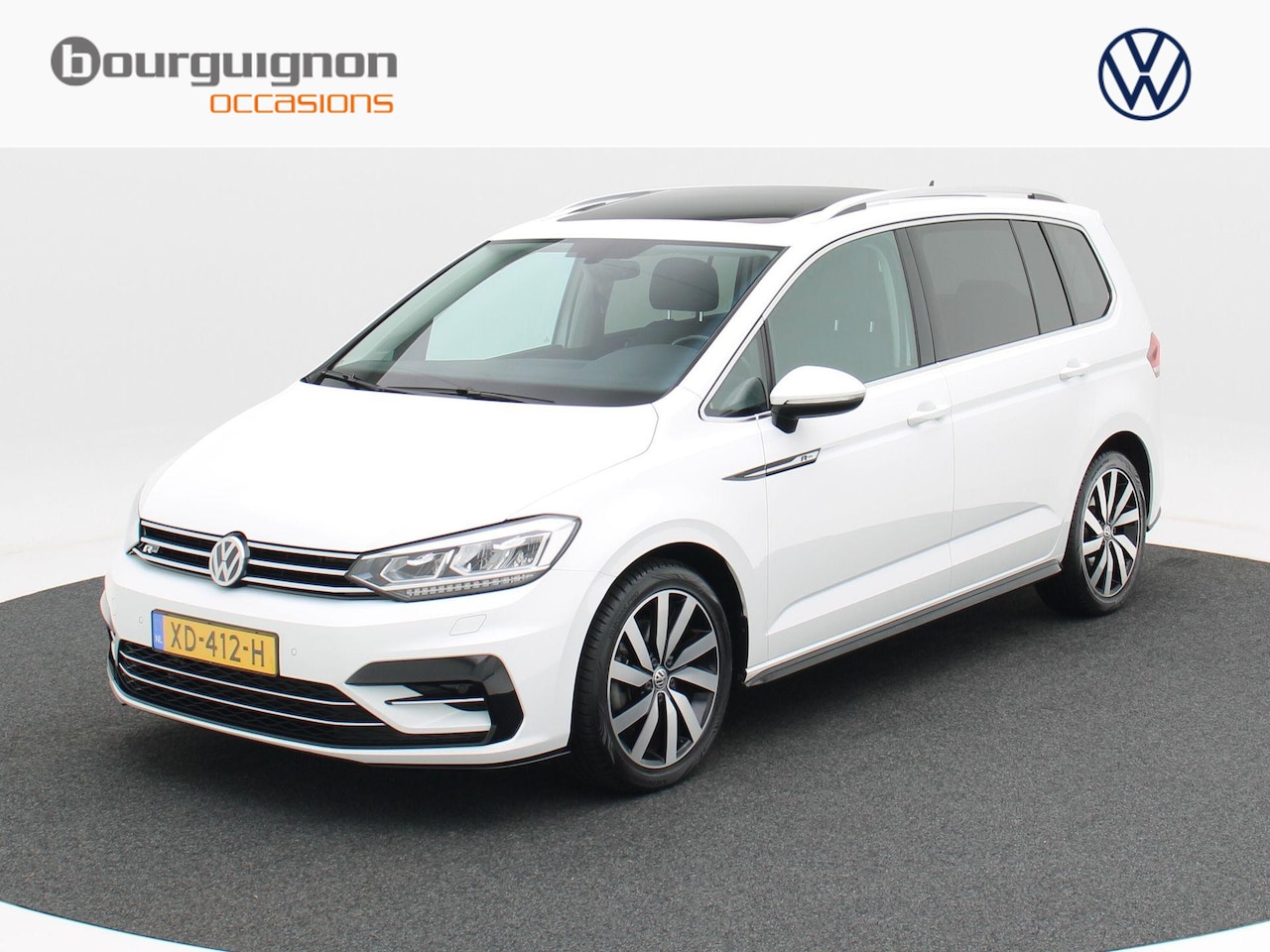 Volkswagen Touran - 1.8 TSi 180 Pk Automaat R-Line 7-Persoons | Trekhaak | Panorama Dak | Camera | Sensoren | - AutoWereld.nl