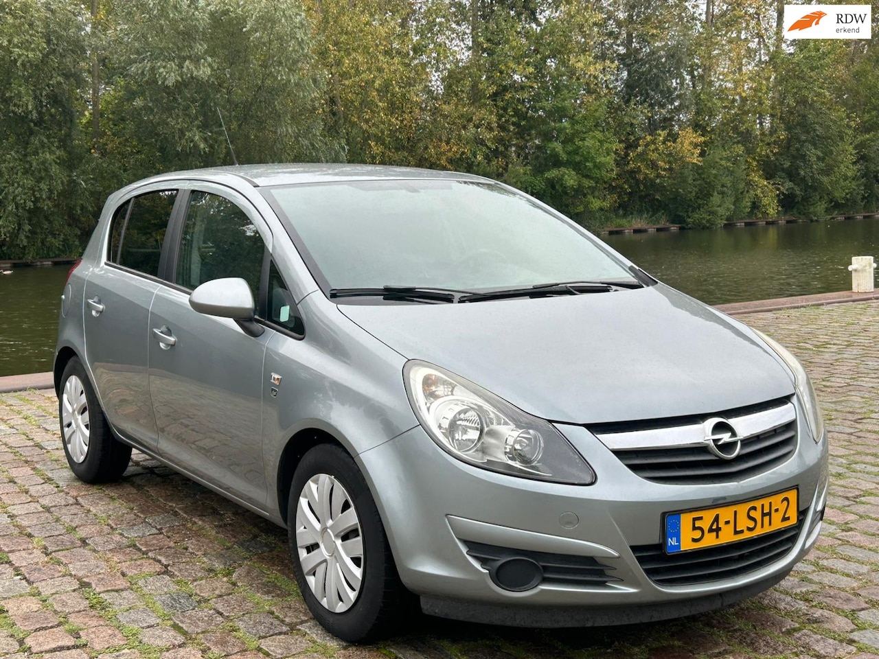 Opel Corsa - 1.4-16V '111' Edition 1e eigenaar dealer onderhouden cruis control airco cv op afs - AutoWereld.nl