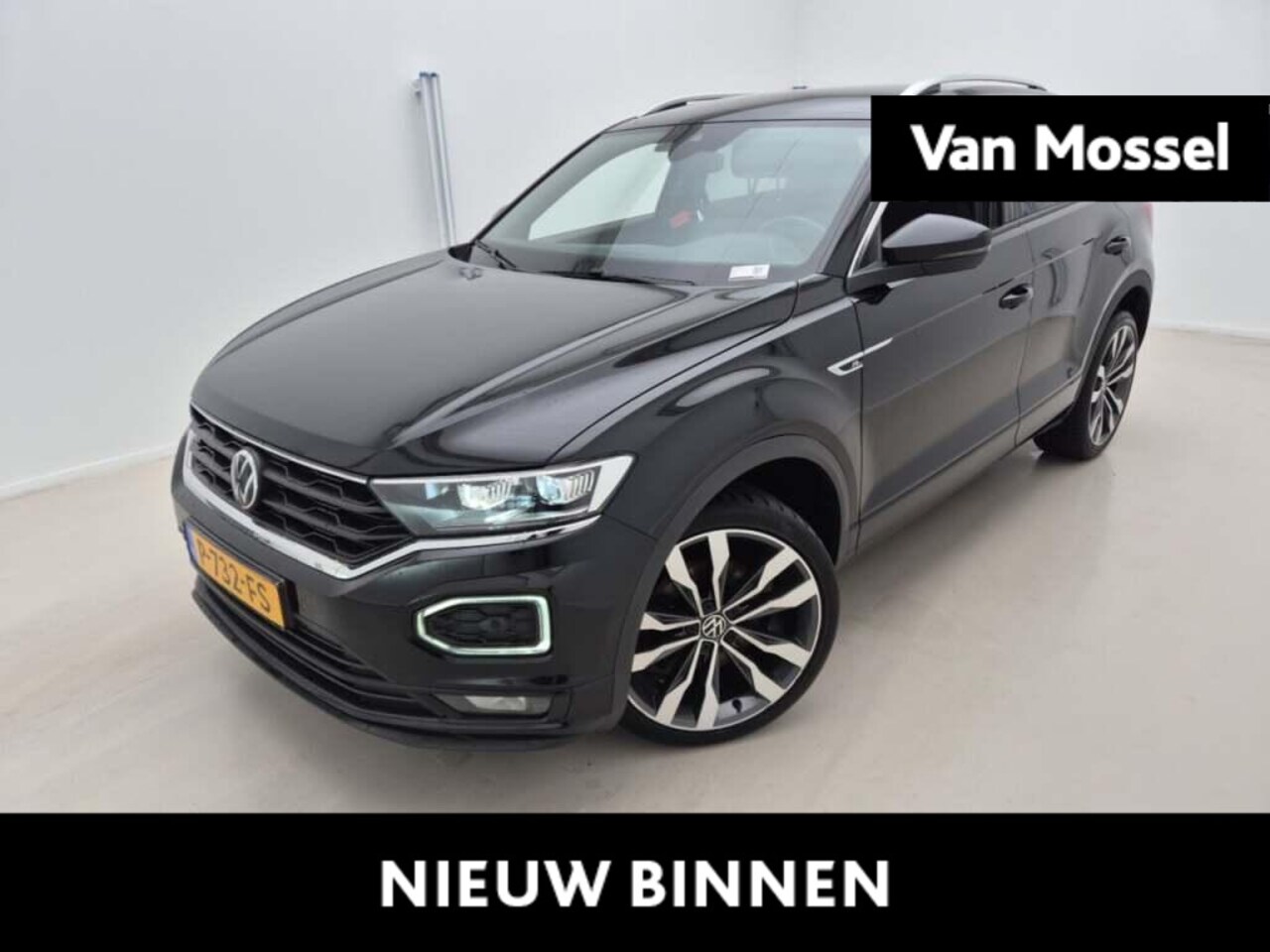 Volkswagen T-Roc - 1.5 TSI Sport Business R 150 PK | R-line | Automaat | Navigatie | Camera | Stoelverwarming - AutoWereld.nl