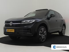 Volkswagen Touareg - 3.0 TSi eHybrid 4MOTION R 462pk Elektrische stoelen met memory | 360 camera | Trekhaak | D