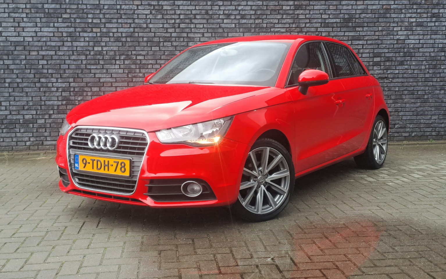 Audi A1 Sportback - 1.2 TFSI Attraction Pro Line Business Nieuwe distributieketting - AutoWereld.nl