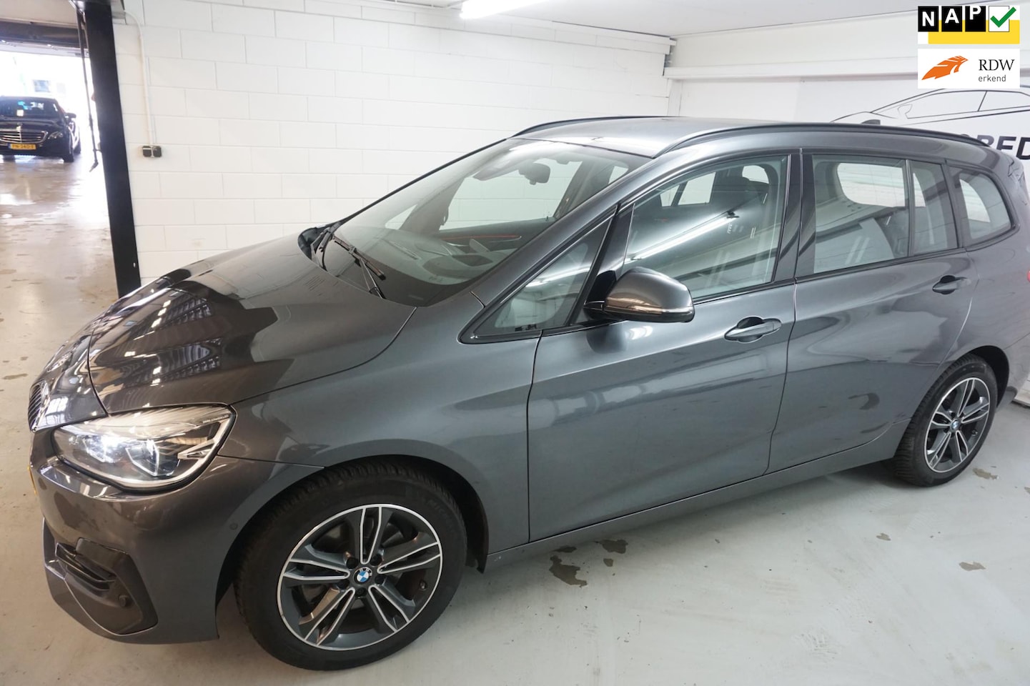 BMW 2-serie Gran Tourer - 218i 7p. High Executive 2 Eigenaar /NAP /CAMERA /NAVI - AutoWereld.nl