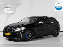 BMW 1-serie - M135i xDrive | Live cockpit | Head-up | Carplay