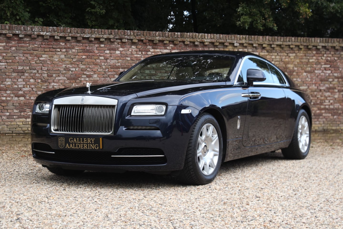 Rolls-Royce Wraith - Coupé "Midnight Sapphire II" Presented in "Midnight Sapphire II", Well executed with optio - AutoWereld.nl