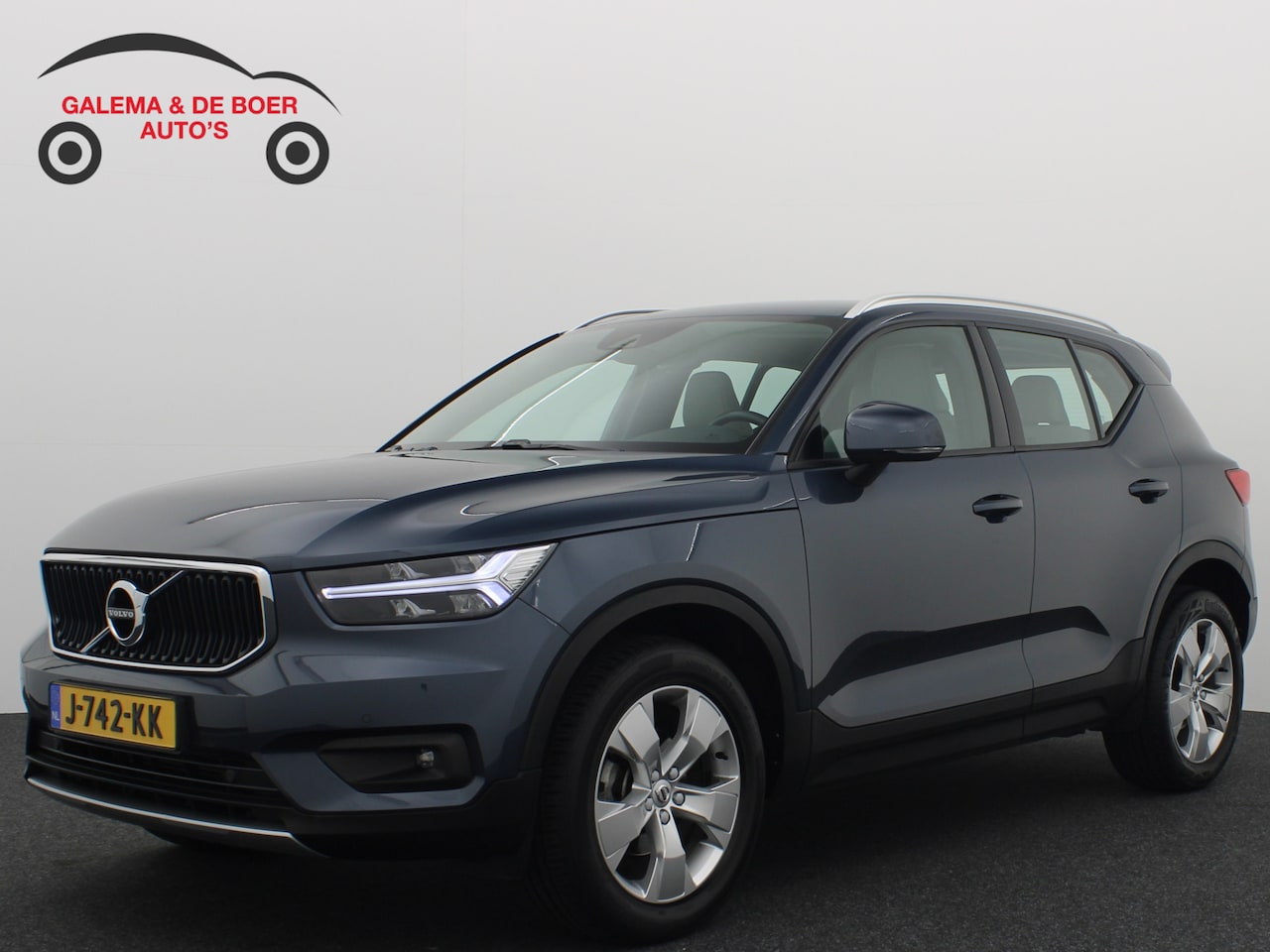 Volvo XC40 - 1.5 T3 Business Pro AUTOMAAT / TREKHAAK / FULL LED / KEYLESS / CAMERA / CARPLAY / NAVI / C - AutoWereld.nl