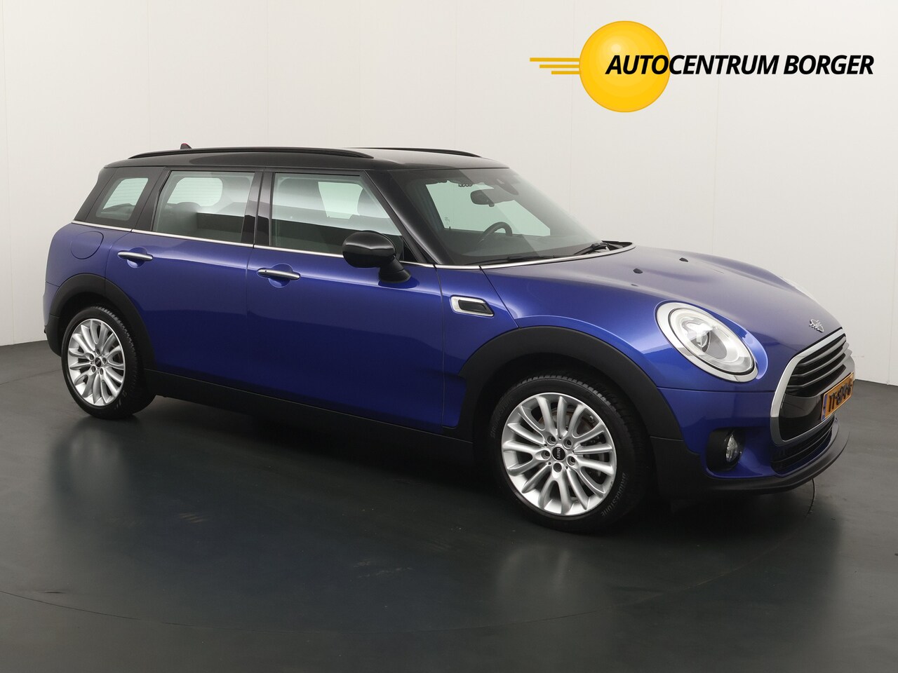 MINI Clubman - Mini 1.5 Cooper Business Edition Navi/17"LM /Clima/Cruise/PDC - AutoWereld.nl