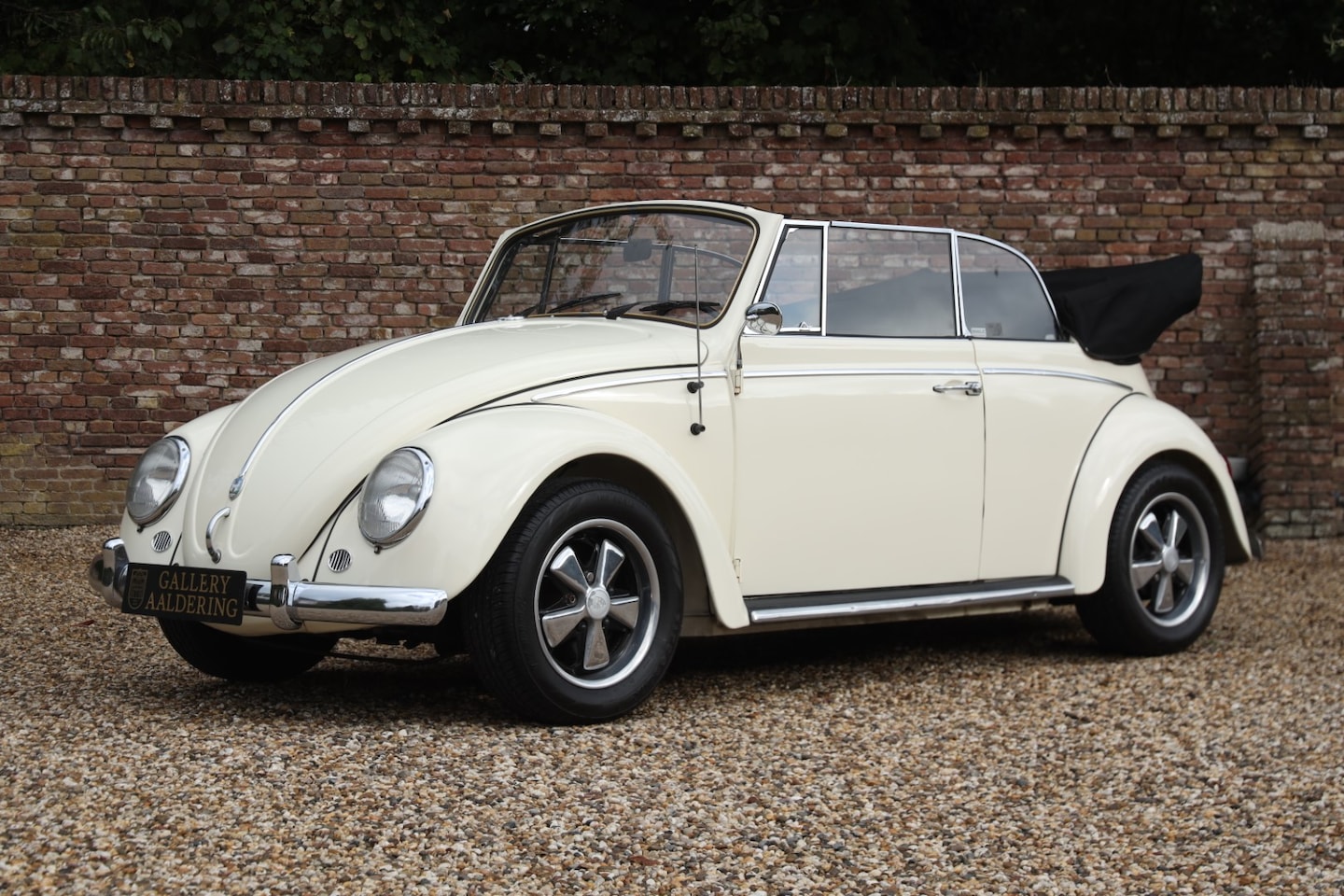 Volkswagen Beetle Cabriolet - 1500 Convertible Restored condition - Older restoration with Porsche modifications, Equipp - AutoWereld.nl